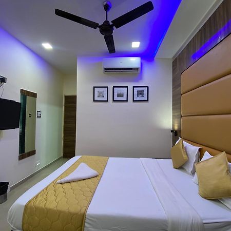 Hotel Blue Wellington - Near Mumbai Airport Zimmer foto